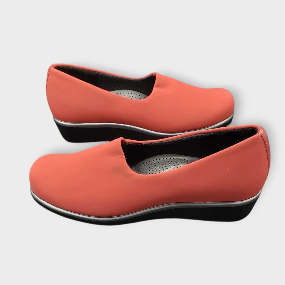 SAS Womens Bliss Slip On Wedge Shoes Red Sz 7.5 Comfort Walking Made in USA